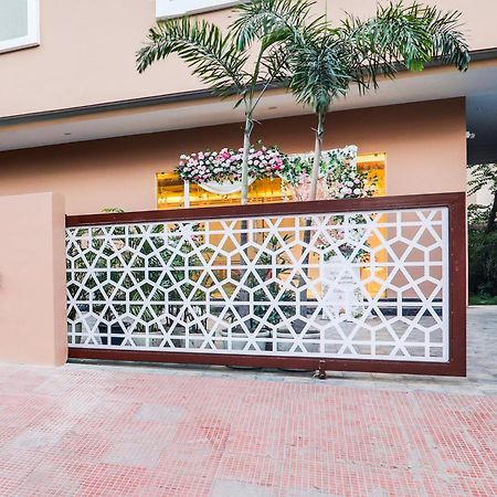 Super Townhouse Viraj Khand Formerly Veridian Inn Chinhat Extérieur photo