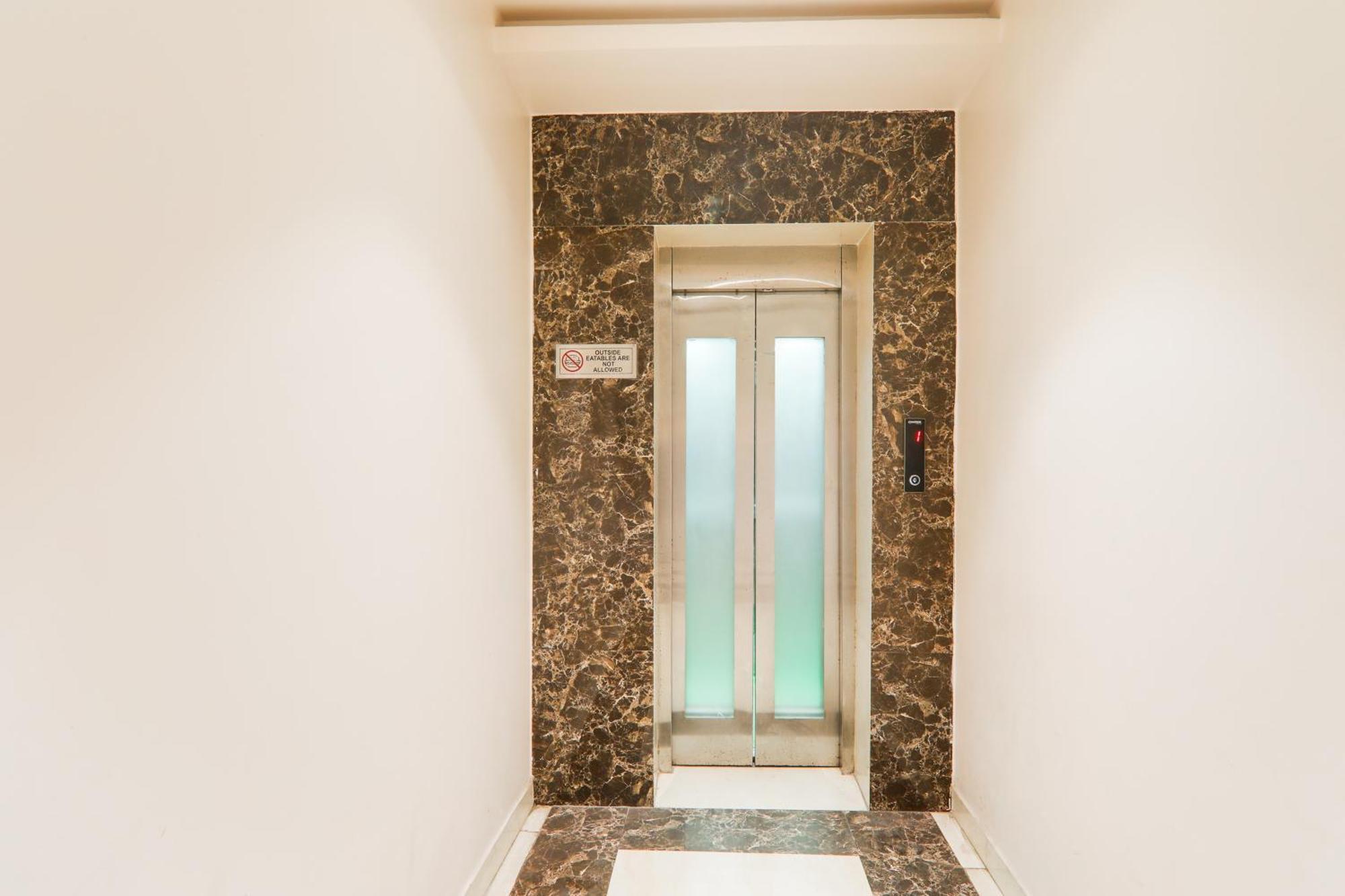 Super Townhouse Viraj Khand Formerly Veridian Inn Chinhat Extérieur photo
