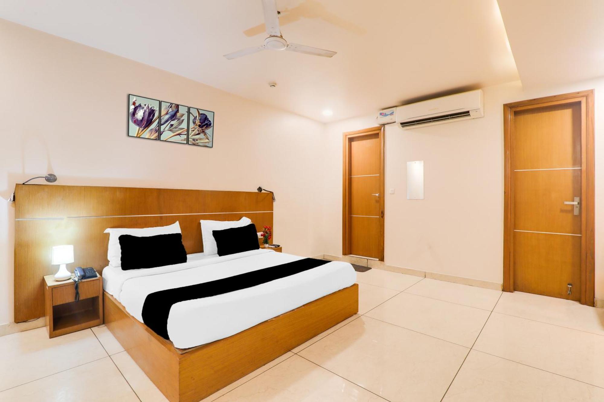 Super Townhouse Viraj Khand Formerly Veridian Inn Chinhat Extérieur photo