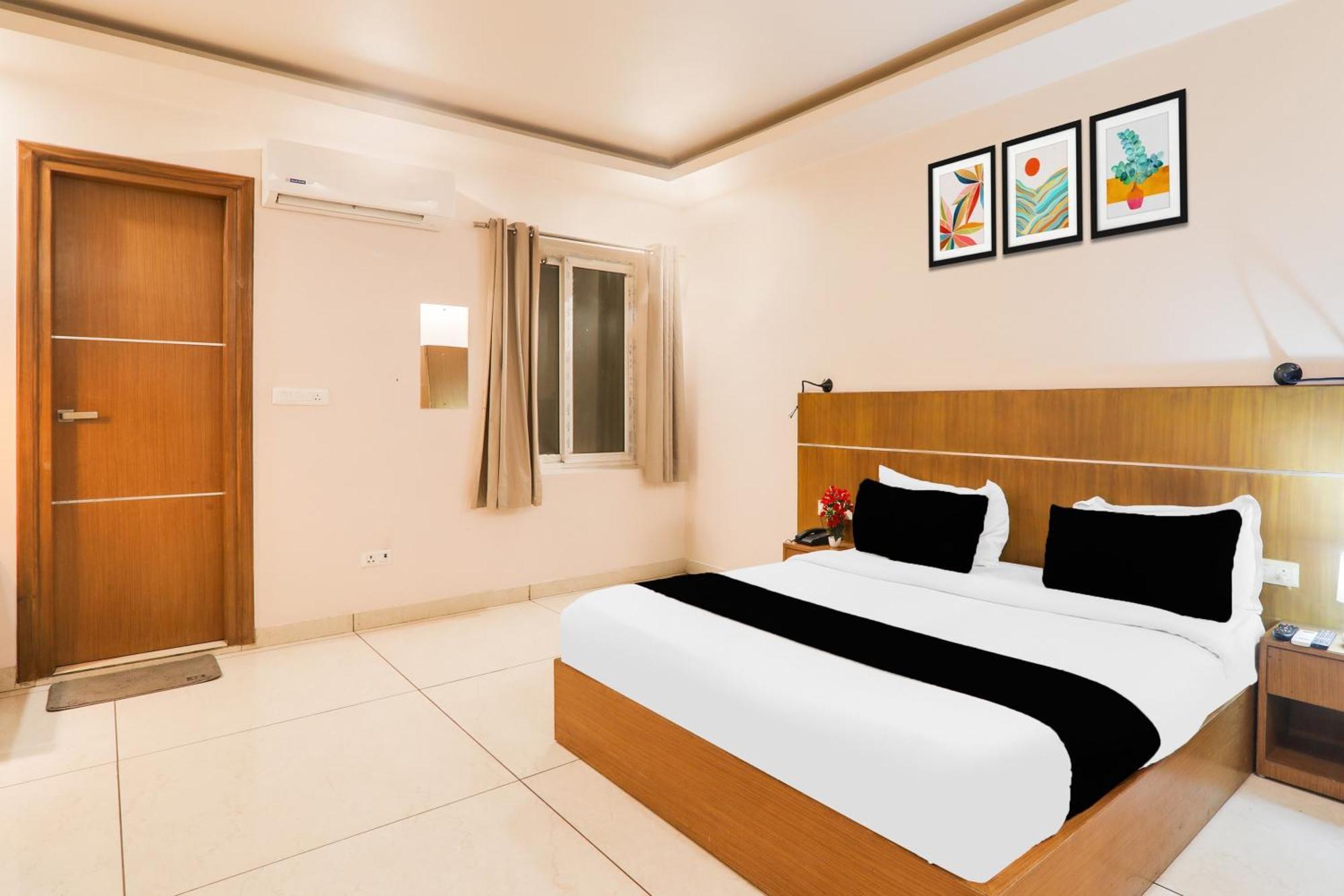 Super Townhouse Viraj Khand Formerly Veridian Inn Chinhat Extérieur photo